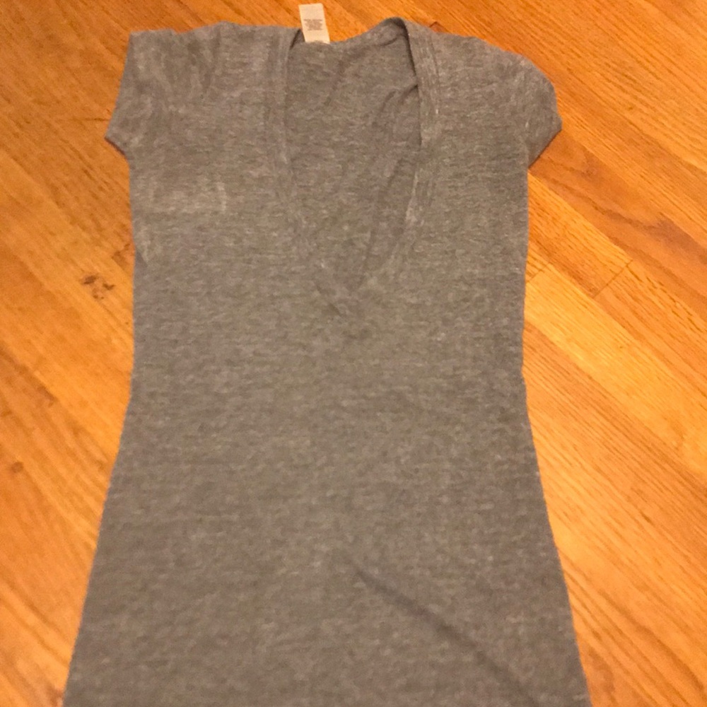 Alternative apparel v neck. Super comfy!